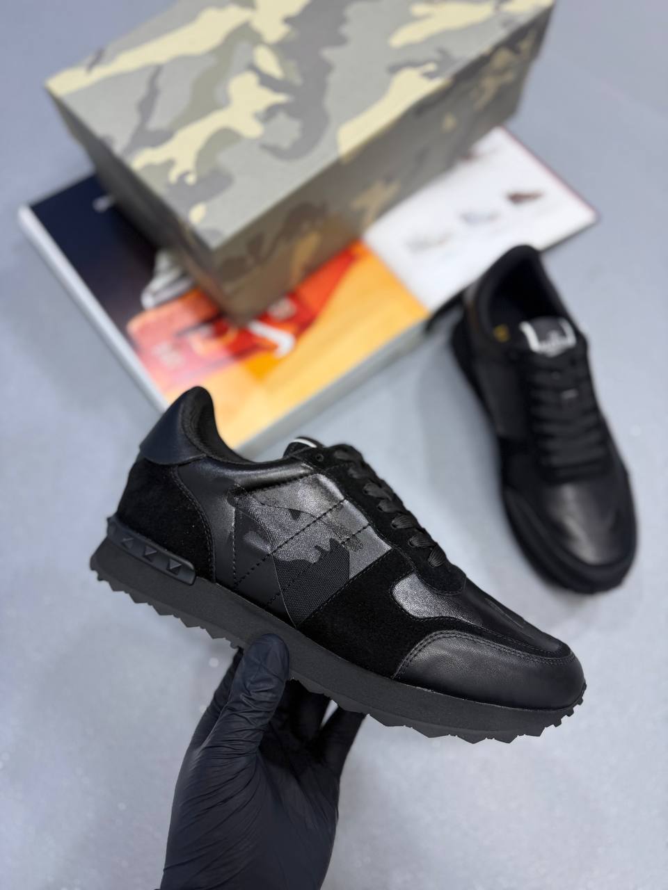 ROCKSTUD RUNNERS BLACK