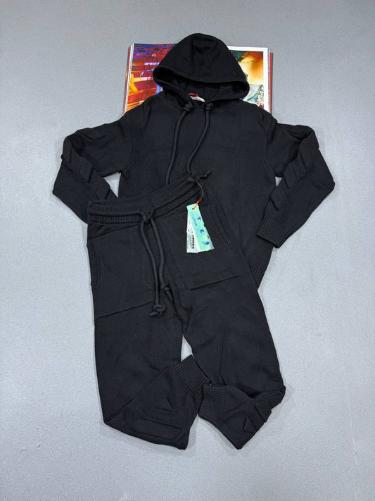 OFF WHT TRACKSUIT BLACK