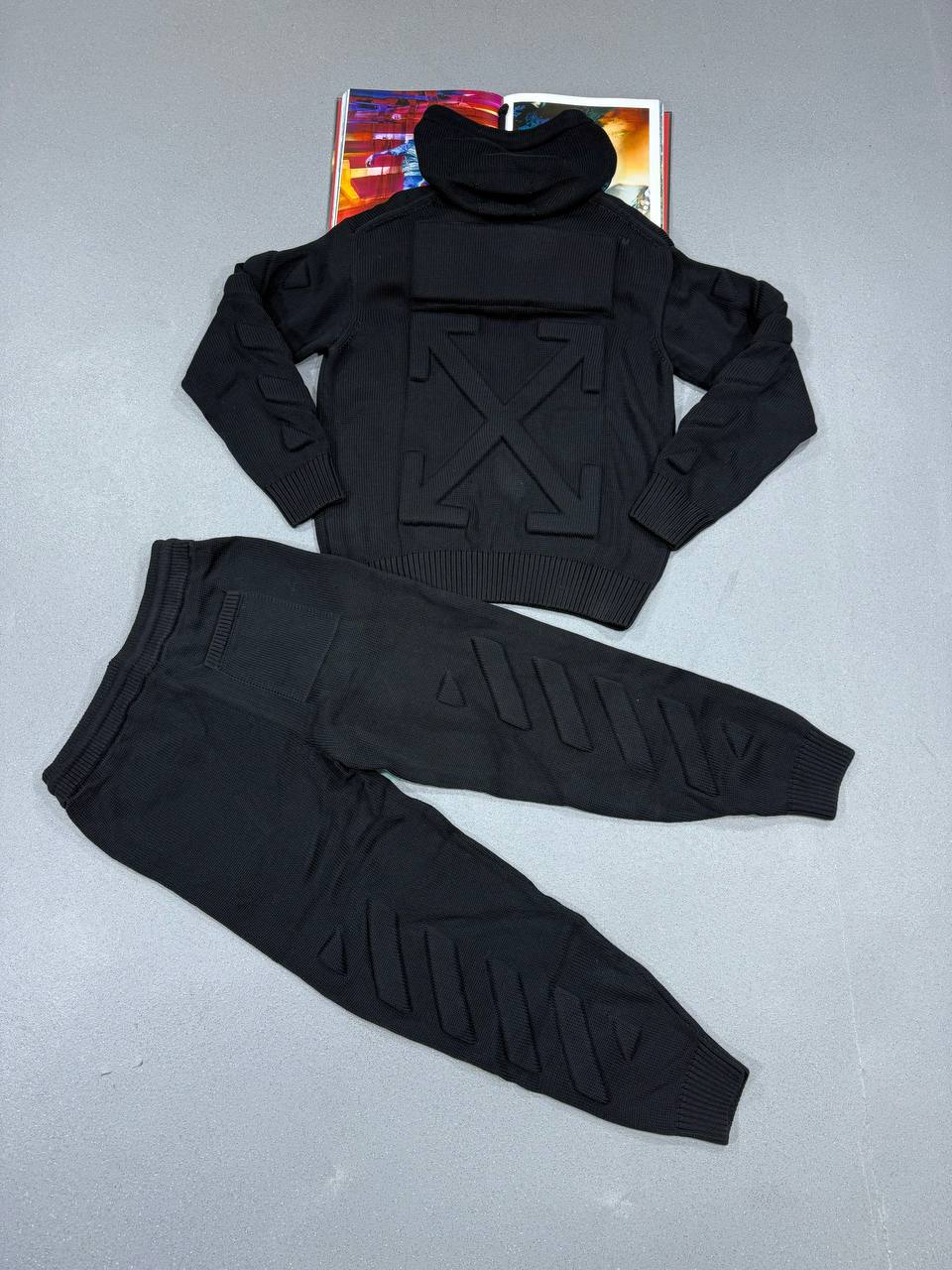 OFF WHT TRACKSUIT BLACK