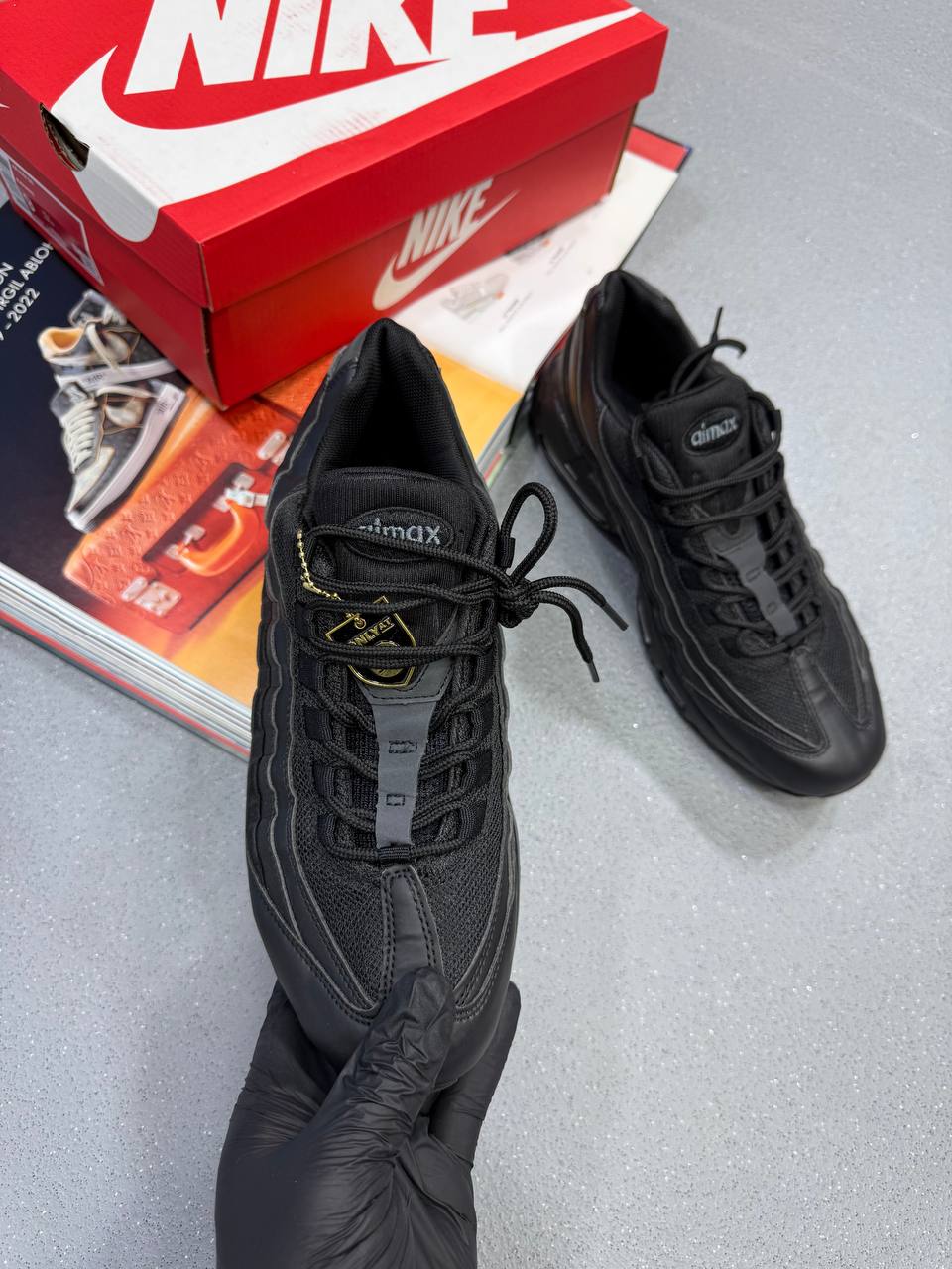 95 TRAINERS BLACK