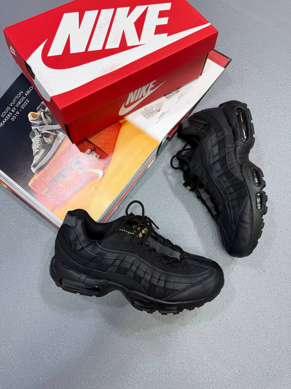 95 TRAINERS BLACK