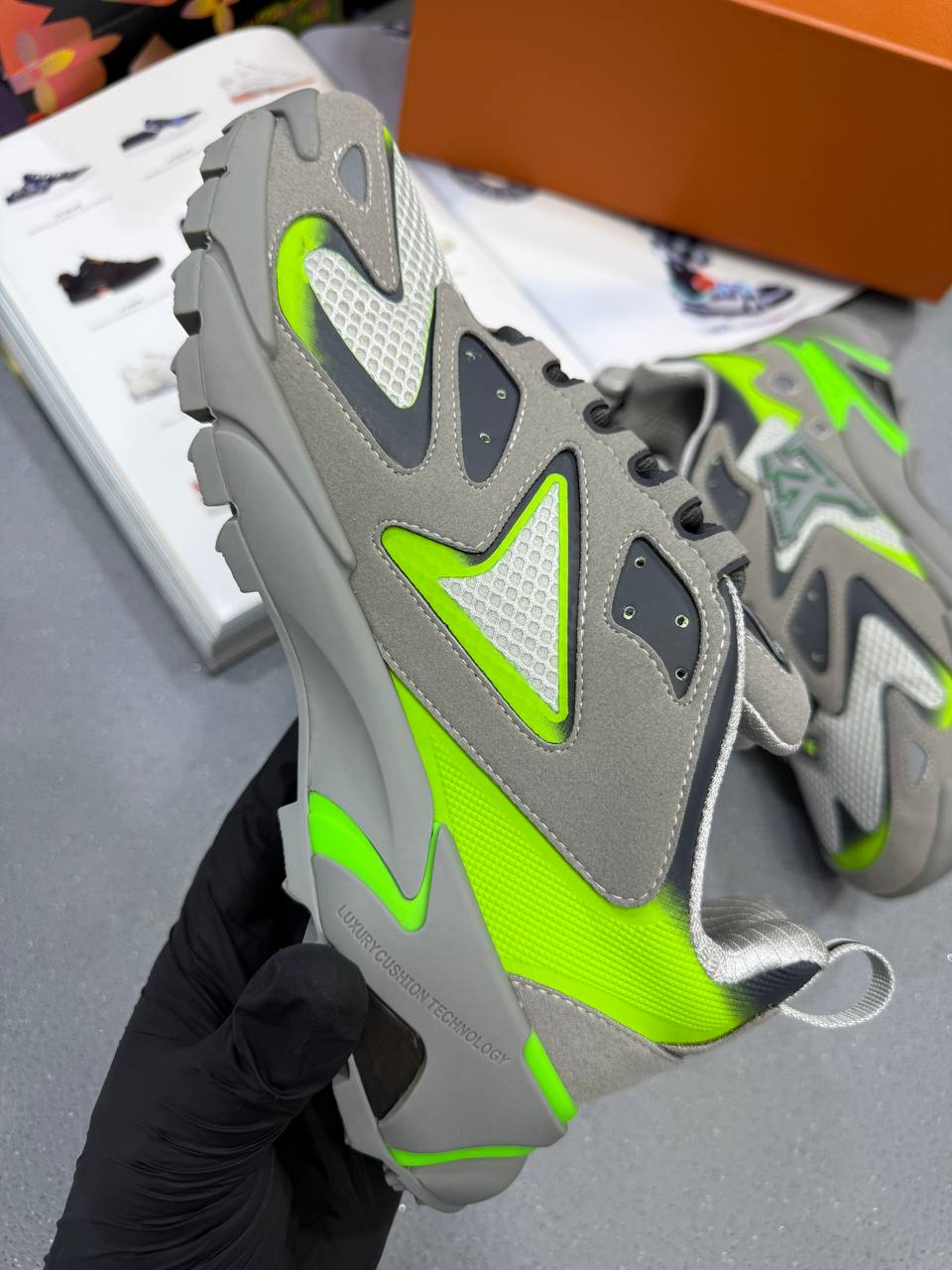 TACTICAL RUNNERS GREY/GREEN (PRE ORDER)