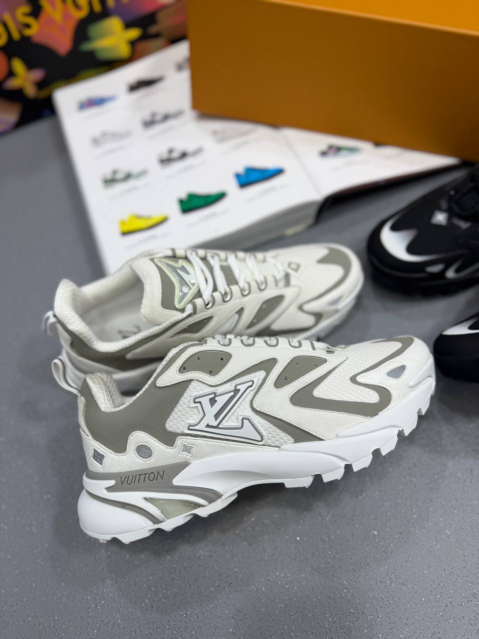 TACTICAL RUNNERS WHITE (PRE ORDER)