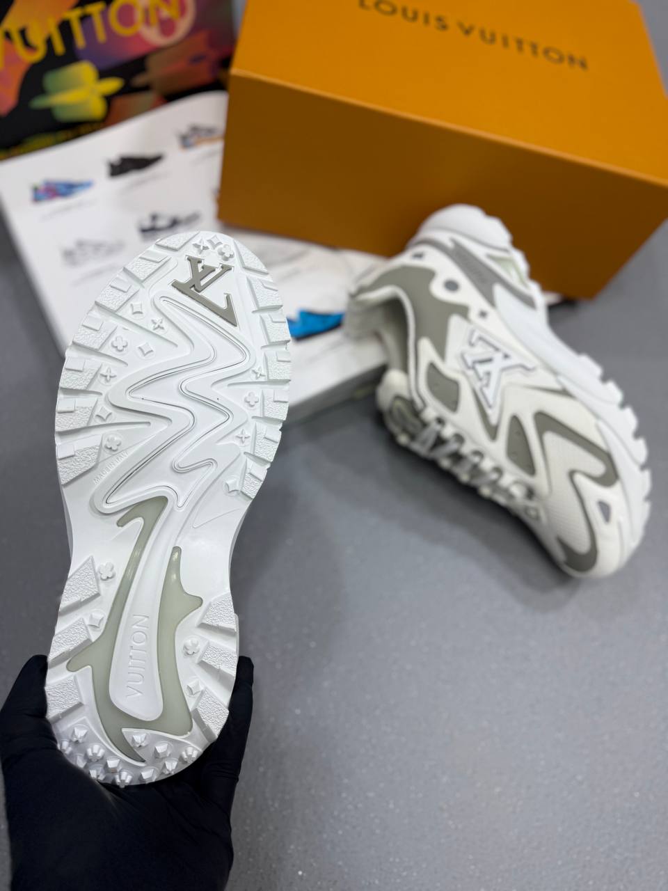 TACTICAL RUNNERS WHITE (PRE ORDER)