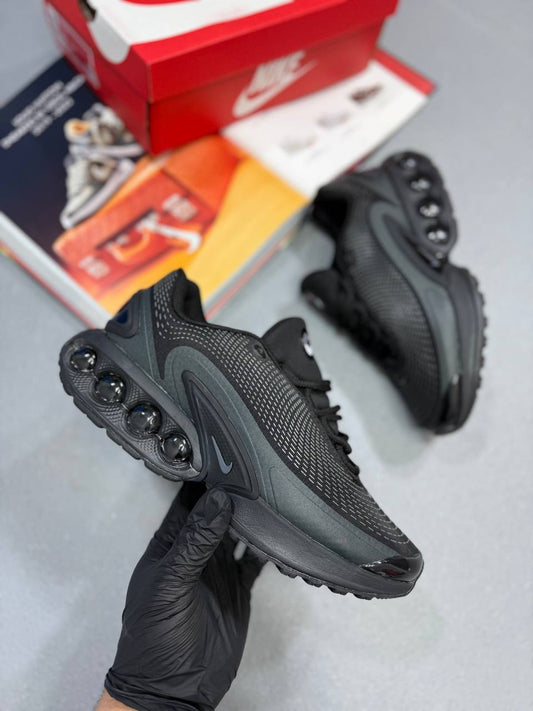 DN TRAINERS BLACK (PRE ORDER(