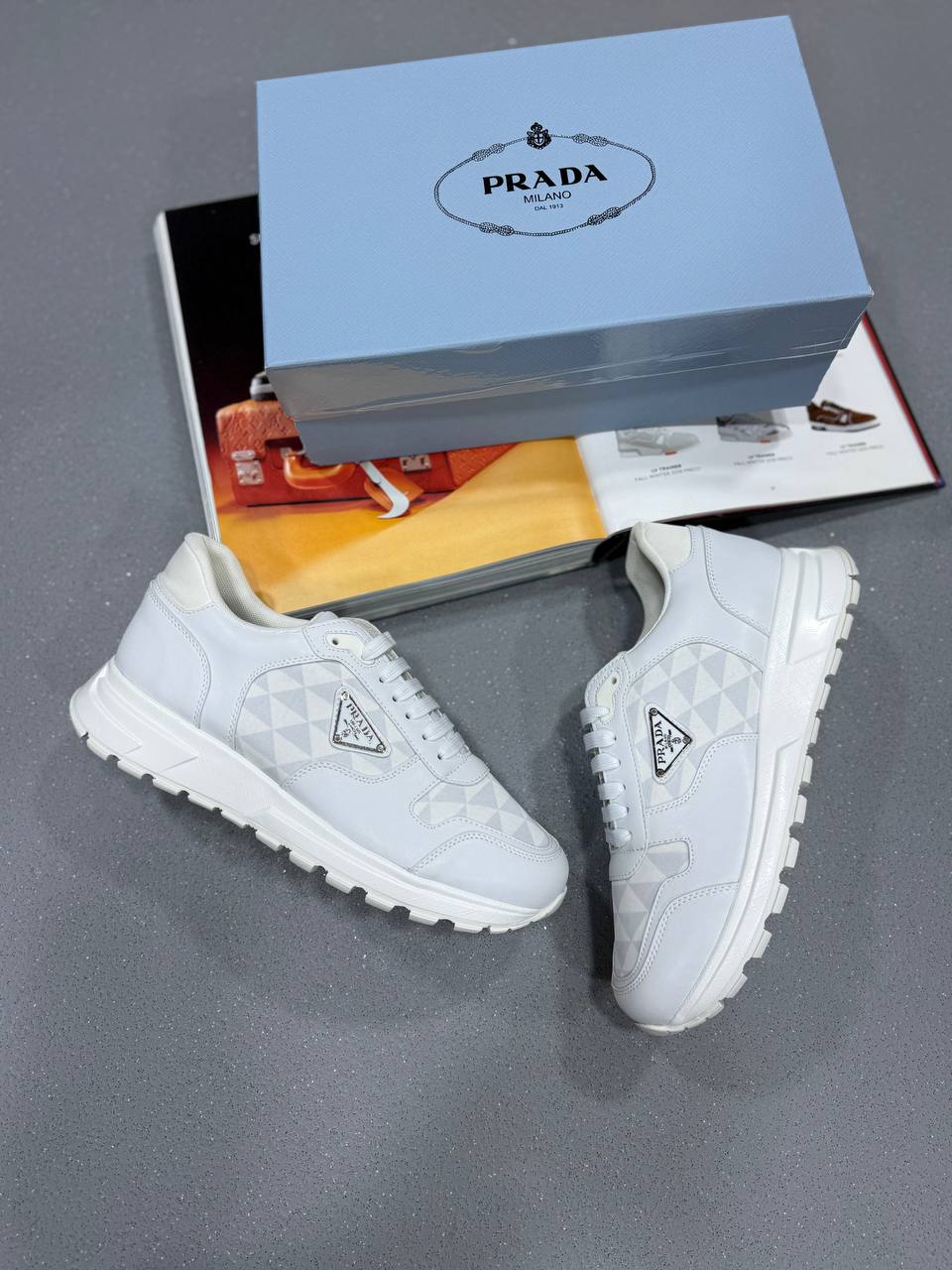 PDA RUNNERS WHITE