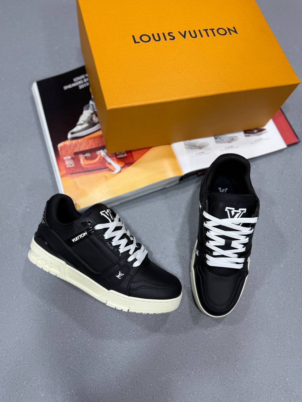 BLACK LEATHER VUITTON TRAINERS