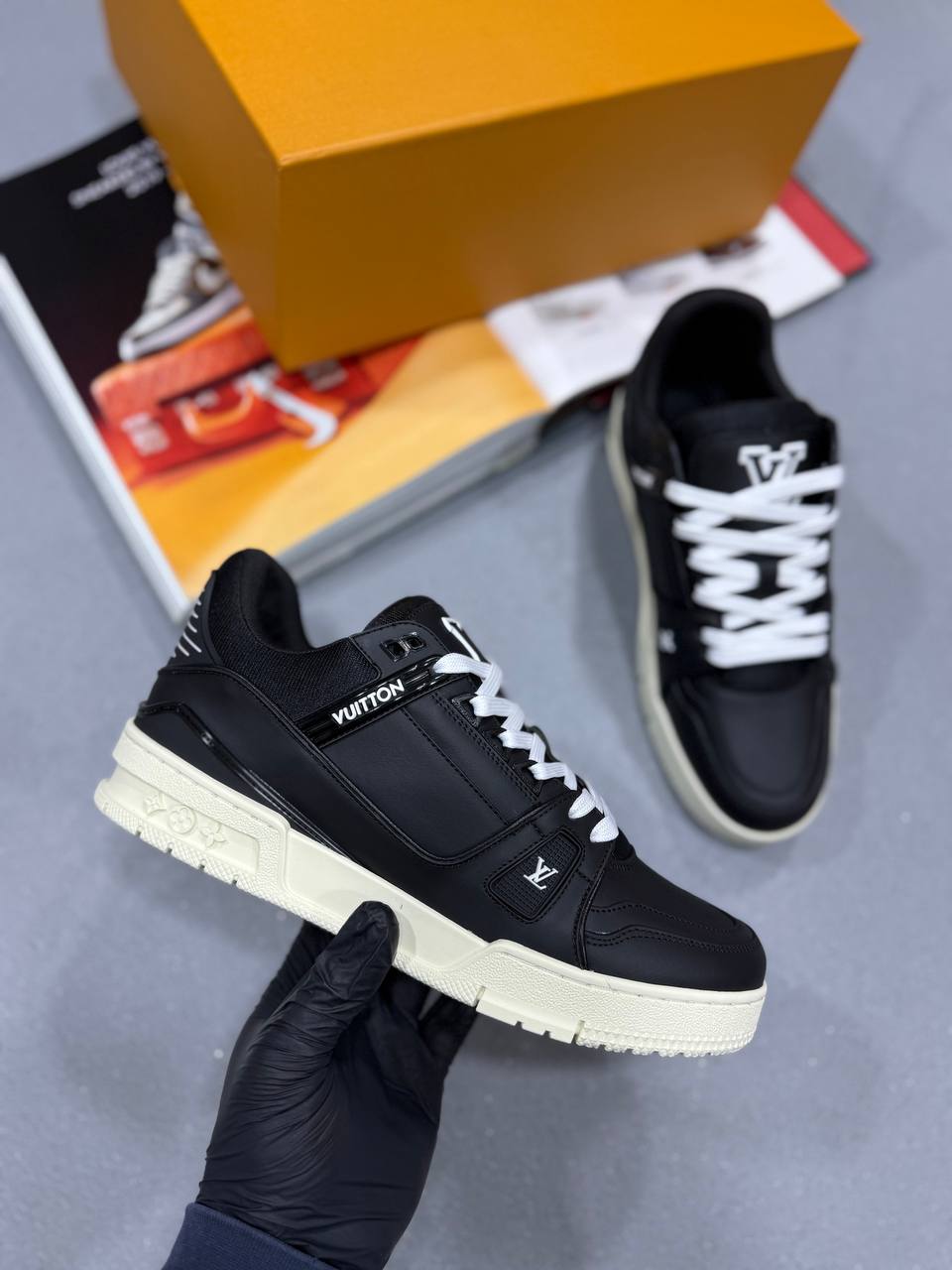 BLACK LEATHER VUITTON TRAINERS