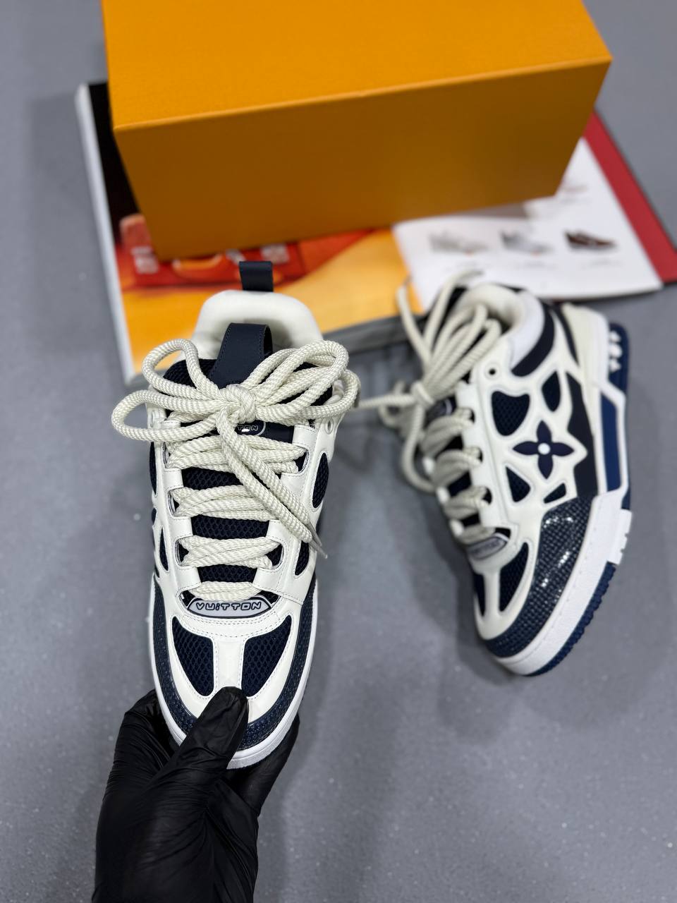 SKATE TRAINERS NAVY/WHITE