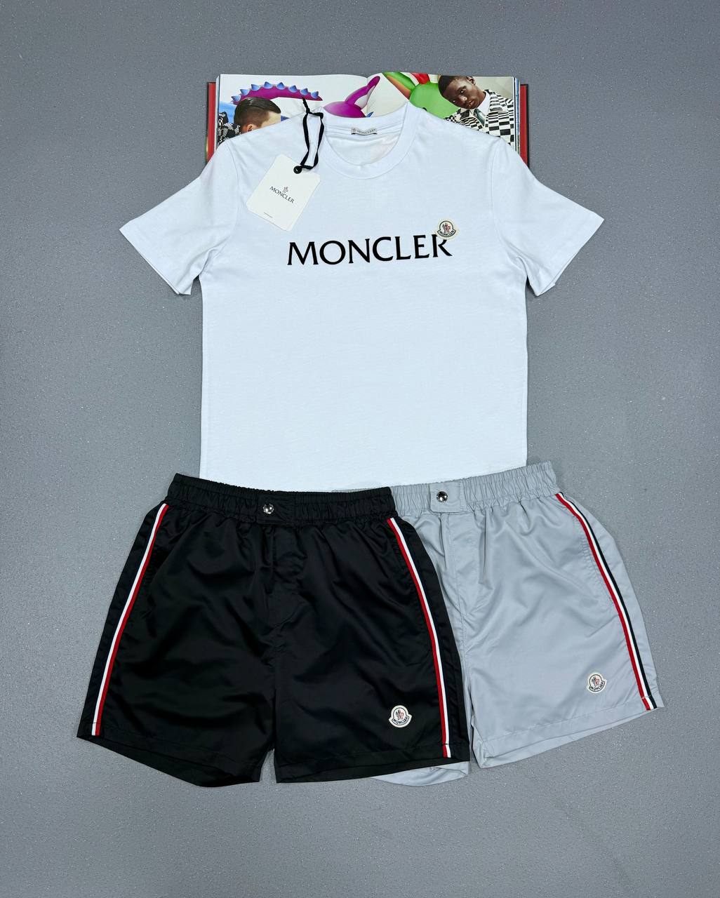 MNCLER LOGO BADGE SHORTS SET W/B