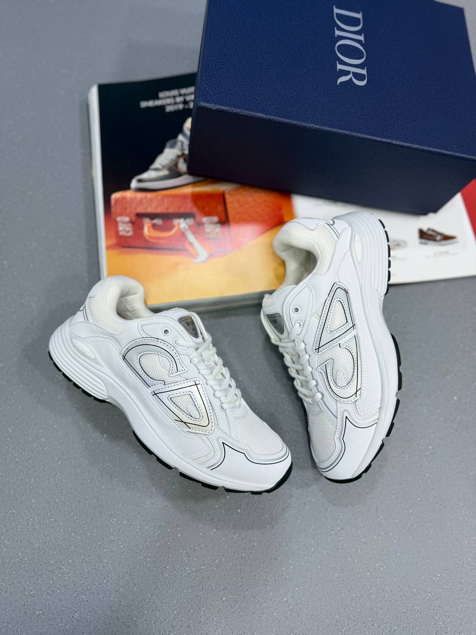 B30 TRAINERS WHITE