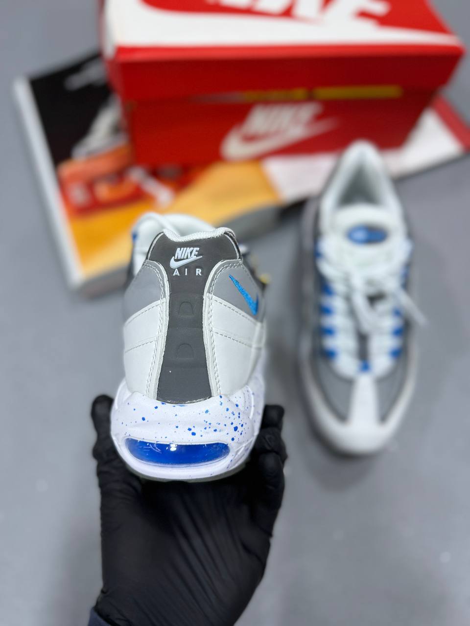 95 TRAINERS WHITE/BLUE/GREY