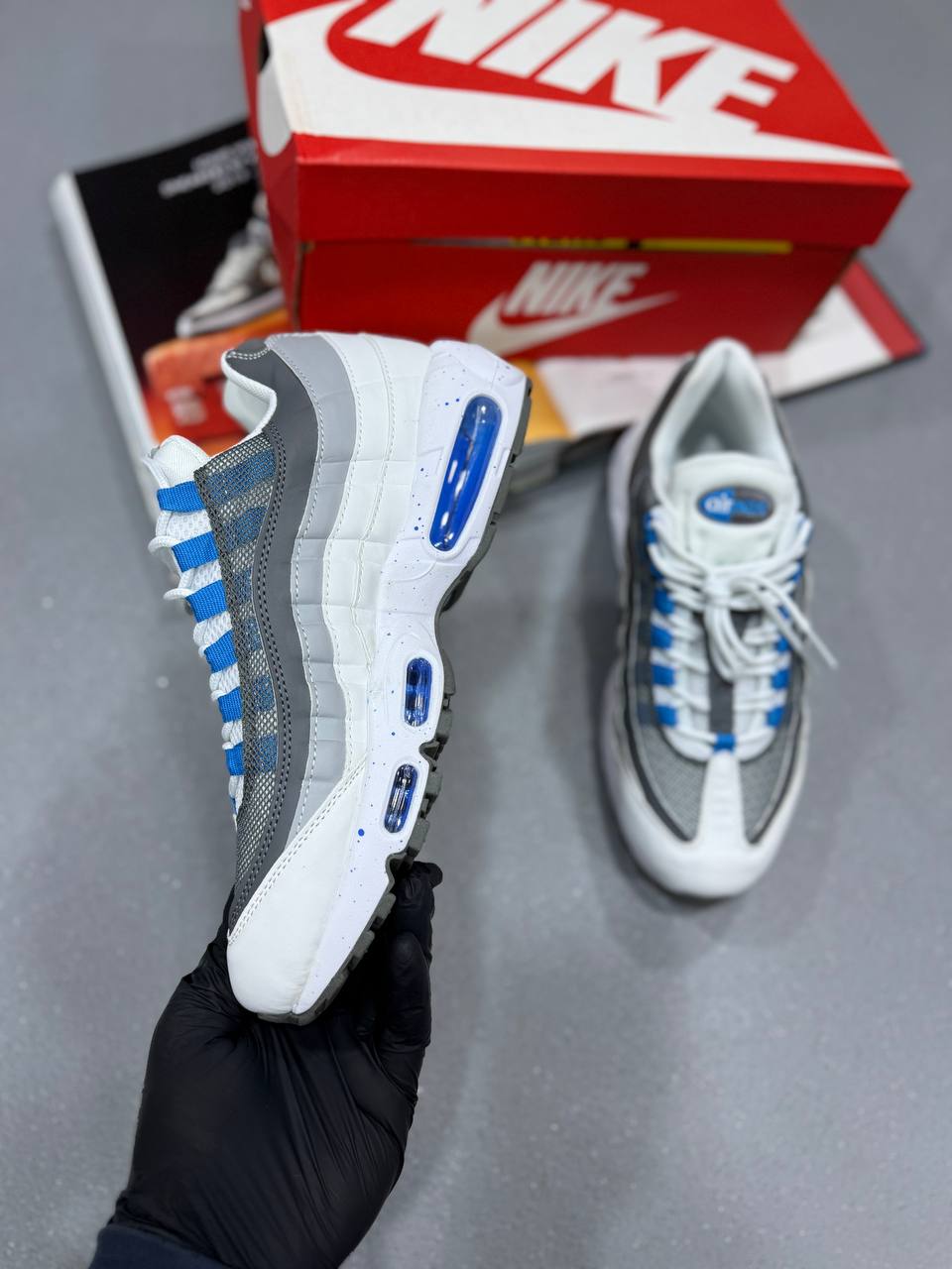 95 TRAINERS WHITE/BLUE/GREY