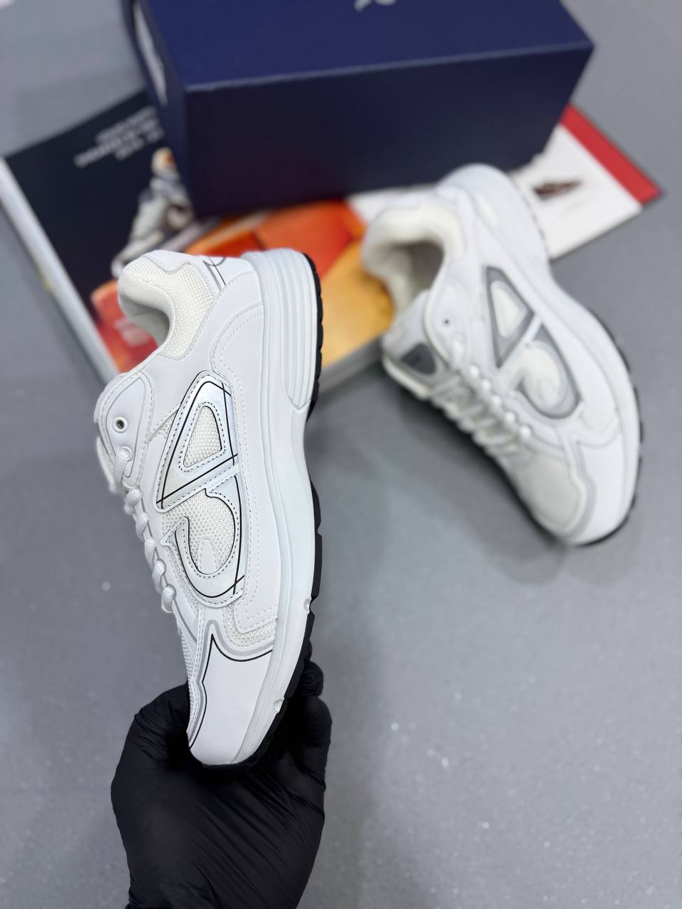 B30 TRAINERS WHITE