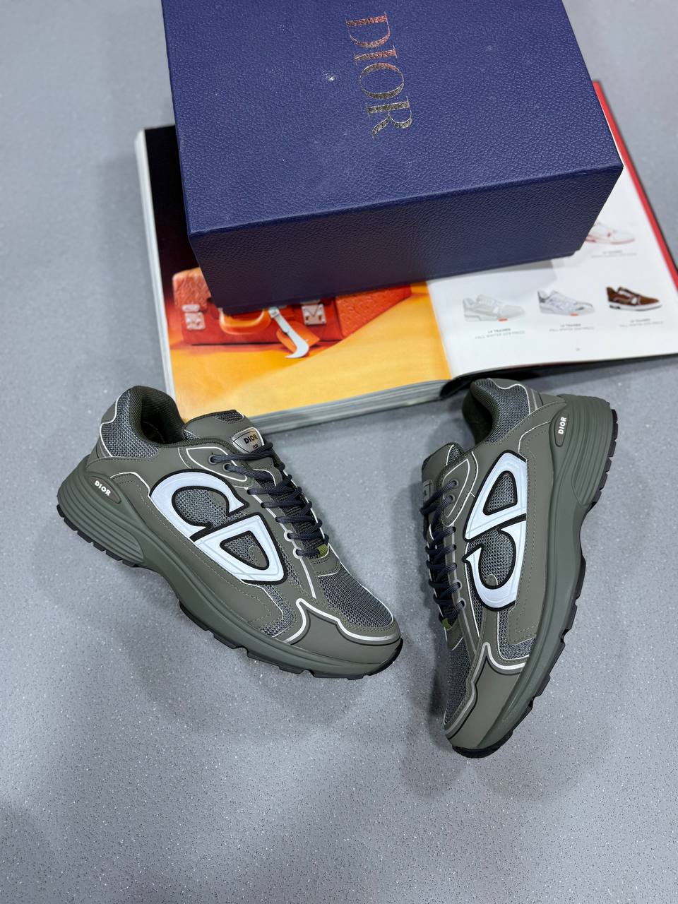 B30 TRAINERS OLIVE